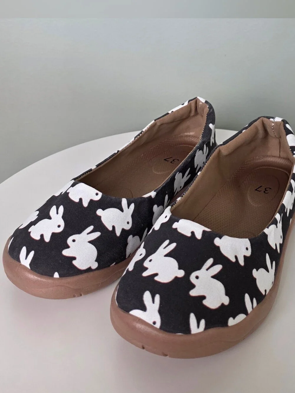 ​Cute Rabbit Bunny Print Slip On Canvas Flat Shoes Black White EU 37 / US 6.5-7